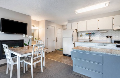 Bend Condo | "Truth or Deer" Riverfront Condo on the Edge of Downtown Bend