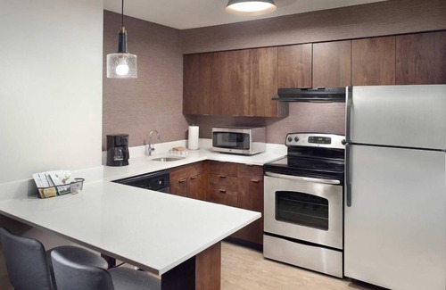 Morrisville Apartment | Try boating or kayaking at Lake Crabtree County Park! Airport Shuttle, Pool!