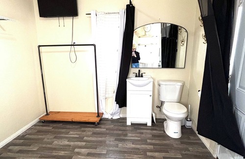 San Marcos Apartment | Try The Tiny home experience! No Cleaning Fee.