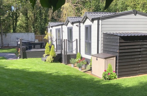 Denham House | Tsar polo is a private lodge with in its own private gated entrance