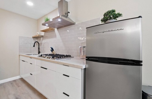 La Puente Apartment | tsgv-lp364-b-wos-es-1-1