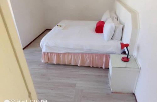 Bulawayo Bed & Breakfast | Tshulu Tsha Nabe B&B