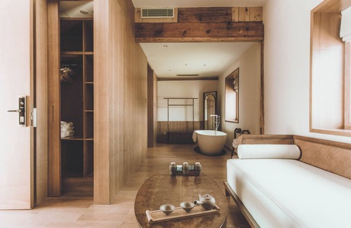 Yulong Hotel | tsingpu retreat