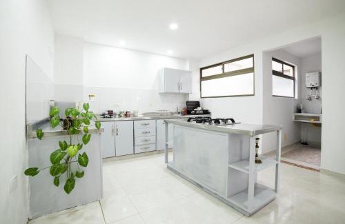 Estadio House | Tu Espacio Privado Encanto en Medellín E