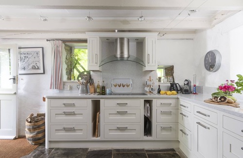 Withiel Cottage | Tucked away in tranquil seclusion within the private Whitehay Estate, sits this charming country cot