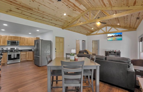 Logan Cabin | Tucked-Away Treasure