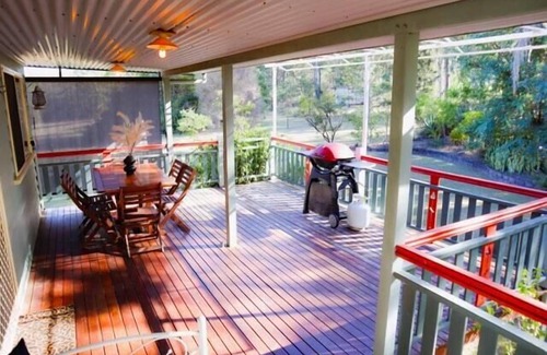 Rathdowney House | Tuckeroo House and Gardens