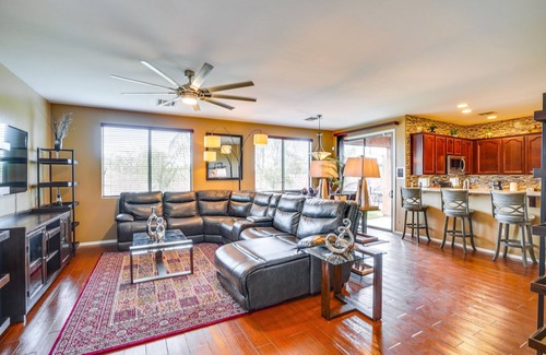 Casas Adobes House | Tucson Getaway: 7 Mi to Saguaro National Park!