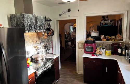 Historic Old Northeast House | Tudor 4BR,plus ADU 1.2-bedroom rear, Euclid Forrest in brilliant St. Petersburg