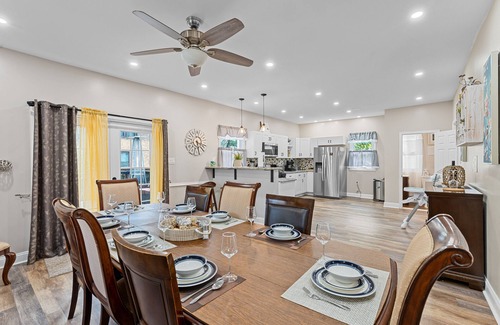 East Lansdowne House | Tudor Luxury- Comfy 4Bed Home, PHL, UPenn, Fast Wi-fi