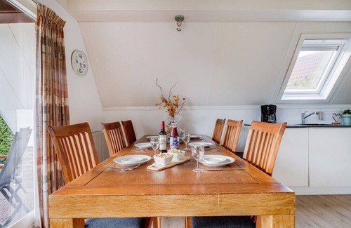 Zwiggelte House | Tufted Duck I Vacation Home with Modern Interior