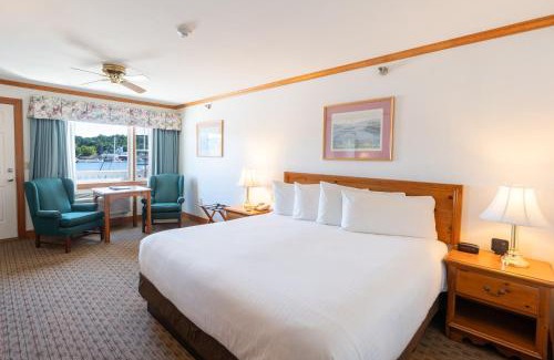 Boothbay Harbor Hotel | Tugboat Inn