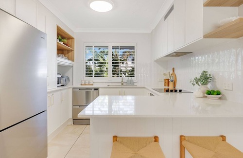 Tugun Apartment | Tugun Bliss - Absolute Beachfront in Tugun - Min. 3 Night Stays - Linen Provided