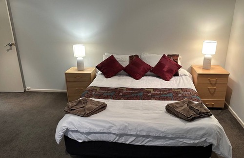 Waipahihi Apartment | Tui Appartment Taupo close to the great lake.