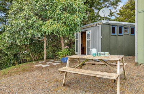 Waipu House | Tui Cottage - Waipu Holiday Retreat