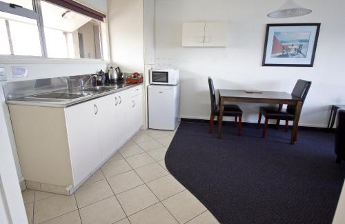 Taupo Hotel | Tui Oaks Motel