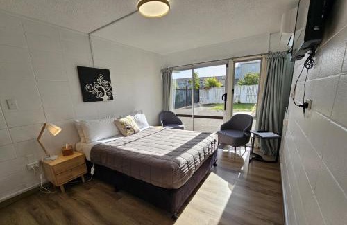 Taupo Hotel | Tui Oaks Motel