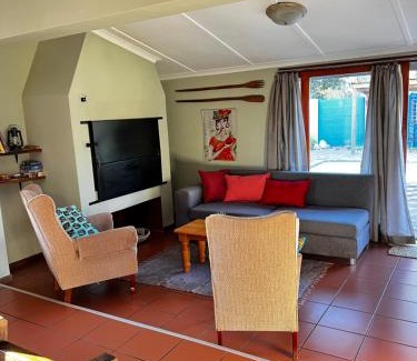 Oudtshoorn Apartment | Tuinhuis