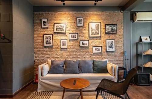 Bangkok Central Business District Apartment | Tuk Tuk House 250m from MRT Sirikit