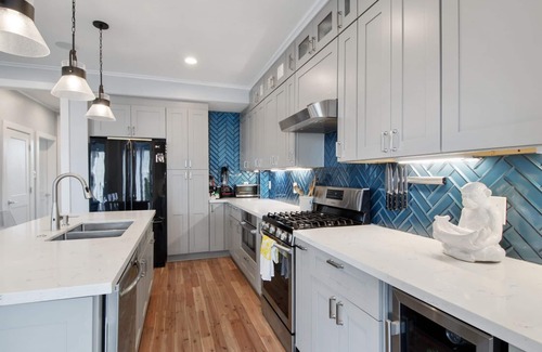 Freret House | Tulane Hip Uptown House by bars and restaurants off Freret