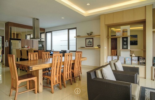 Bandung Villa | Tulip Hill View 6BR Villa with pool and movie room