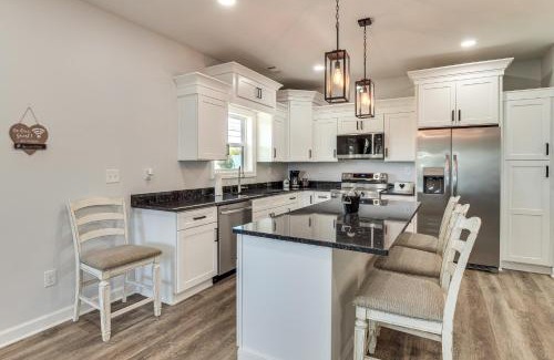 Tullahoma House | Tullahoma Whiskey Trail Base with Yard and Fire Pit