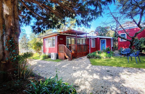 Wentworth Falls Cottage | Tullys Hut - Walk to Hikes, Waterfalls, Views