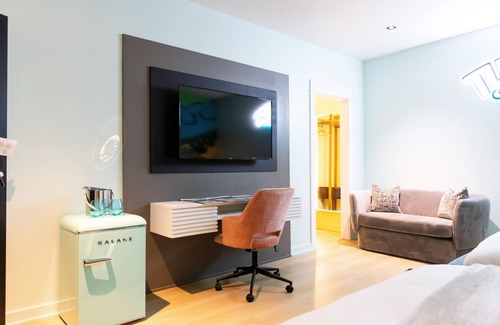 Central Business District House | 🌟 Tulones Family Getaway, Book Now! 🏡✨