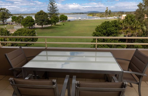 Tuncurry Apartment | Tuncurry Tides overlooking the lake.