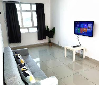 Bayan Lepas Apartment | TuR10-Oppesite Pisa Stadium-1min-FoodCourt-MiniMarket