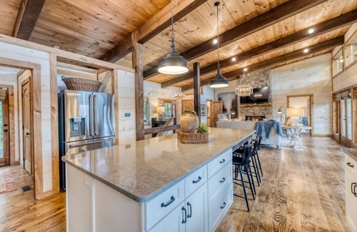Mineral Bluff House | Turkey Ridge - Secluded Mountain Getaway!