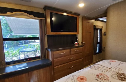 River Ranch Cottage | Turn Key Tiki Hut Glamping On-site RV Package! FREE Golf Cart! 182