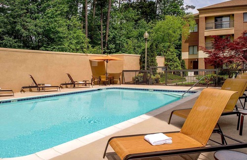 Durham Hotel | Turn Your Trip Into An Adventure! FREE Parking, Pool, Pets Allowed!