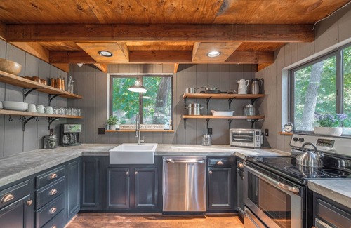 Innsbrook Ski Chalet | Turnberry Lakefront Getaway by Innsbrook Vacations!