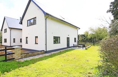 Theberton House | Turney's End - Two Bedroom House, Sleeps 4