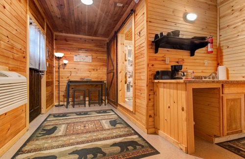 Pine Ridge Cabin | Turning Leaf Cabin in the Red River Gorge Pet Friendly Hi Speed 🛜