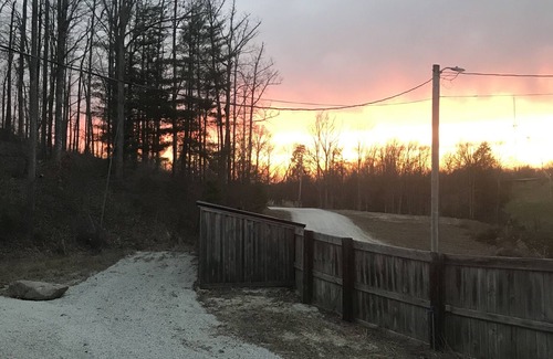 Pine Ridge Cabin | Turning Leaf Cabin in the Red River Gorge Pet Friendly Hi Speed 🛜