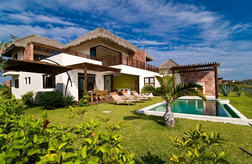 Emiliano Zapata Villa | Turquesa in Porta Fortuna by Personal Villas - Beautiful Pool and Beach
