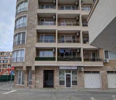 Pomorie Apartment | Turquoise