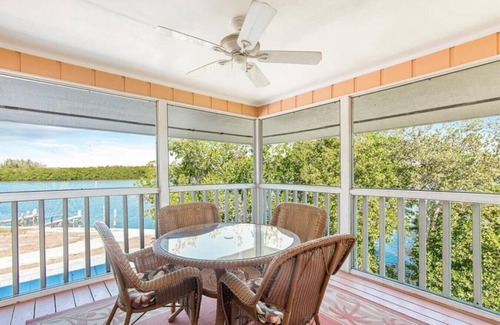 Englewood Apartment | Turtle Bay 3B Bay Breeze Retreat