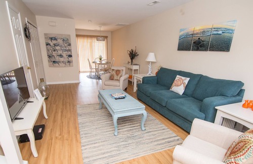 Charleston House | Turtle Cove - Comfortable 2 Bedroom Townhome