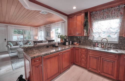 Delray Beach House | Turtle Cove Hot Tub/Heated Pool in Historic Delray