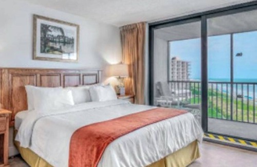 Hutchinson Island South Resort | TURTLE REEF CLUB CONDO- HUTCHINSON ISLAND SOUTH- 2 BR PRIME OCEANFRONT-sleeps 6