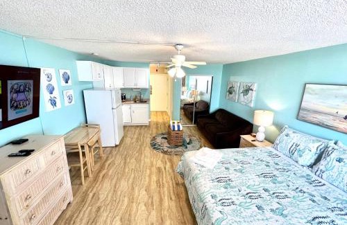 Daytona Beach Apartment | Turtle Time in Castaways Resort