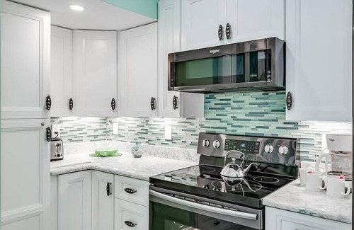 Boca Grande House | Turtleback 11 - 3 Bed/3 Bath - Beachfront - Community Pool - Close to Village - Sleeps 6