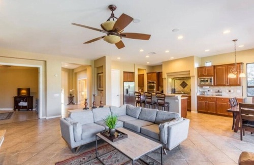 Rancho Santana House | Tuscan Desert Escape: POOLSIDE