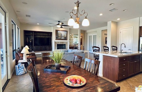 Rancho Santana House | Tuscan Desert Escape: POOLSIDE