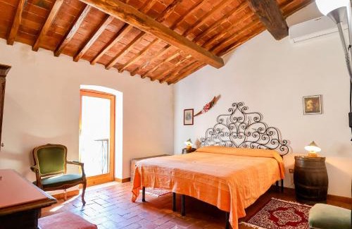 Serravalle Pistoiese House | Tuscan Farmhouse in the Countryside