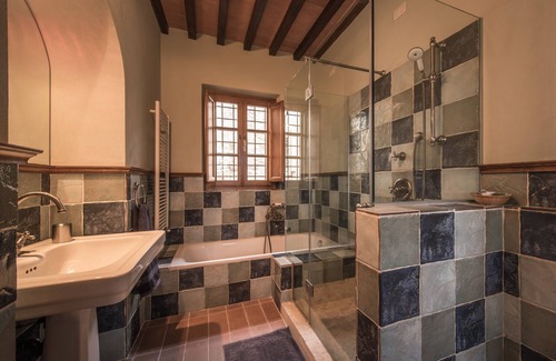 Pescaglia Other | Tuscan farmhouse near Lucca - with private poolnIT046022C22ZLYC2VR