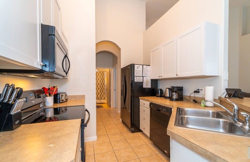 Tuscan Hills House | Tuscan Hills Gated Resort Home with Pool Close to Disney